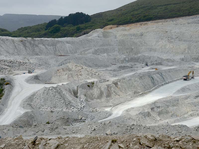 Extensive kaolinisation of granite in Wheal Martyn china clay pit
