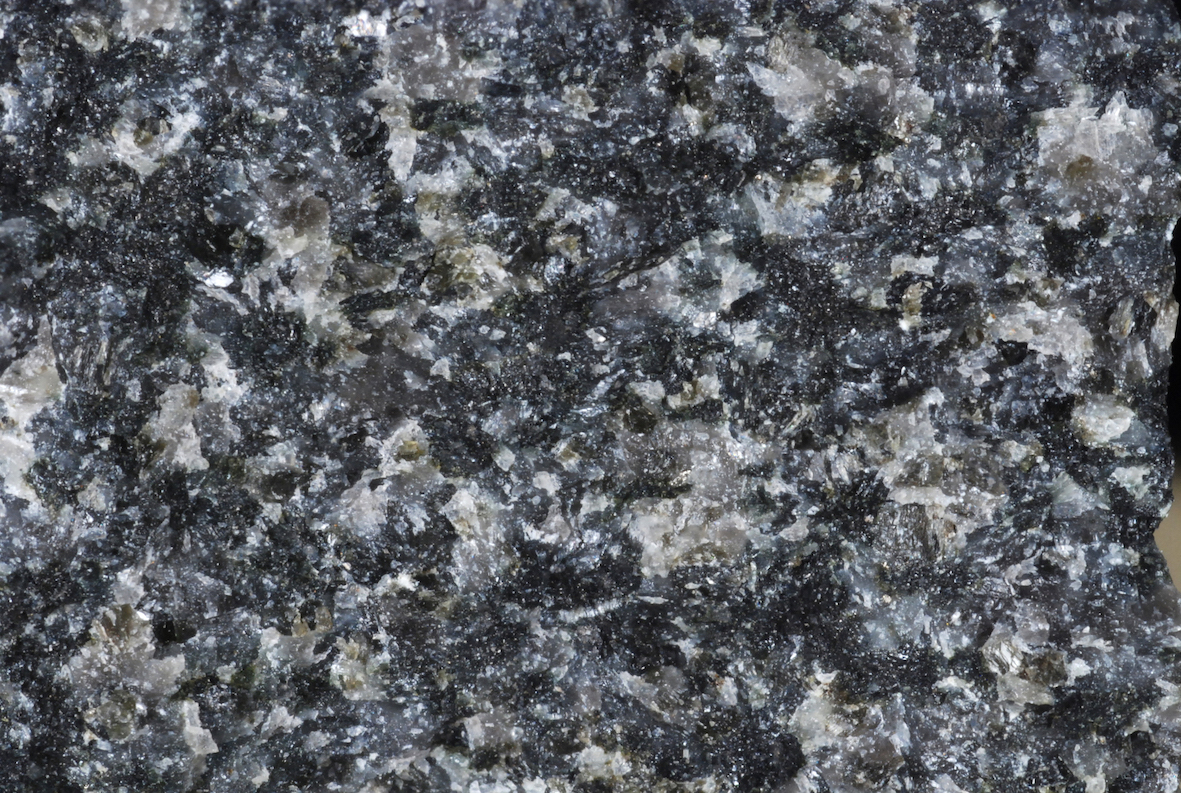 gabbro - width 2 cm