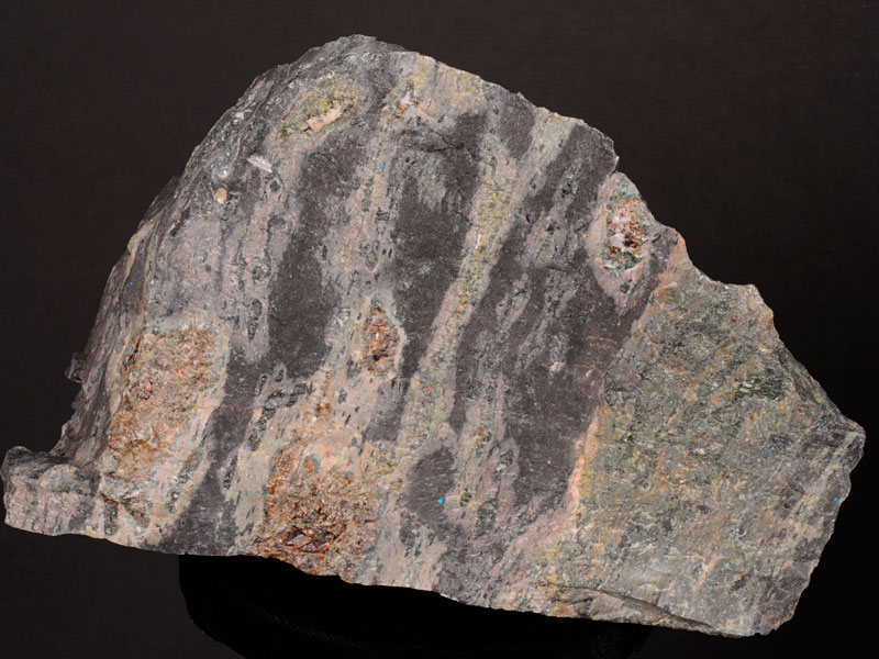 skarn - width 18.5 cm (blue spots are paint)